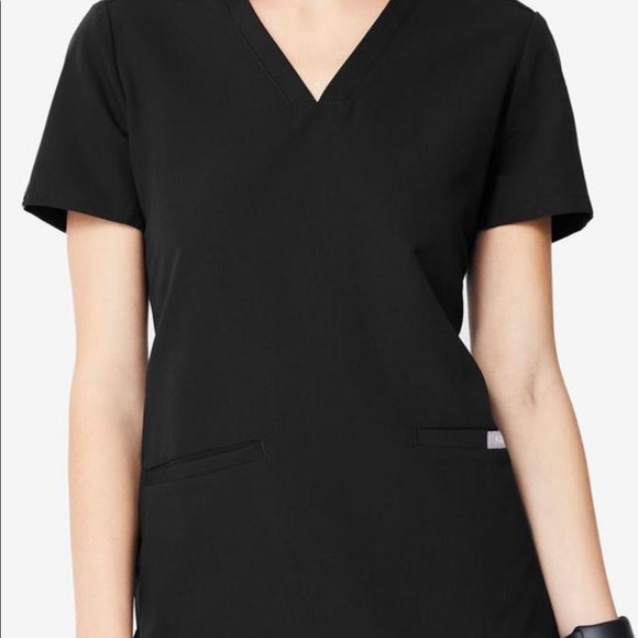 Casma Three Pocket Scrub Top
